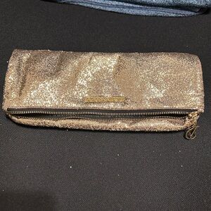 VICTORIA’S SECRET Gold Glitter Clutch